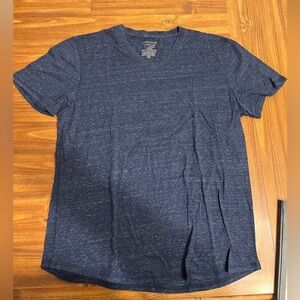 (6) Size L shirts Bundle